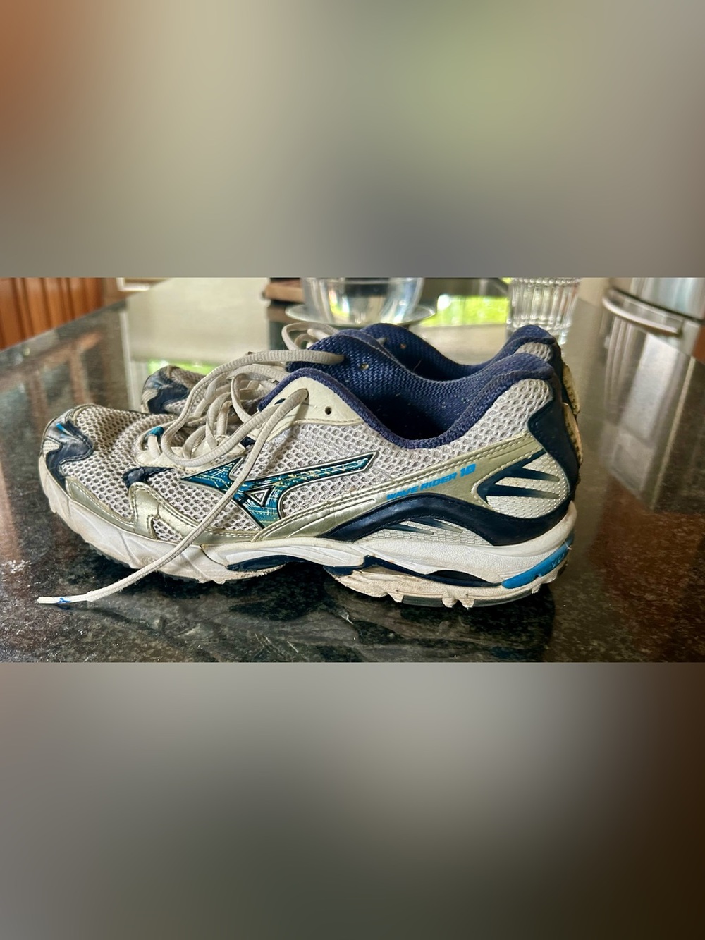 Mizuno Wave Rider 10 running shoes, women size 11